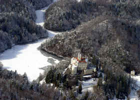 Pogled na dvorac i park iz zraka